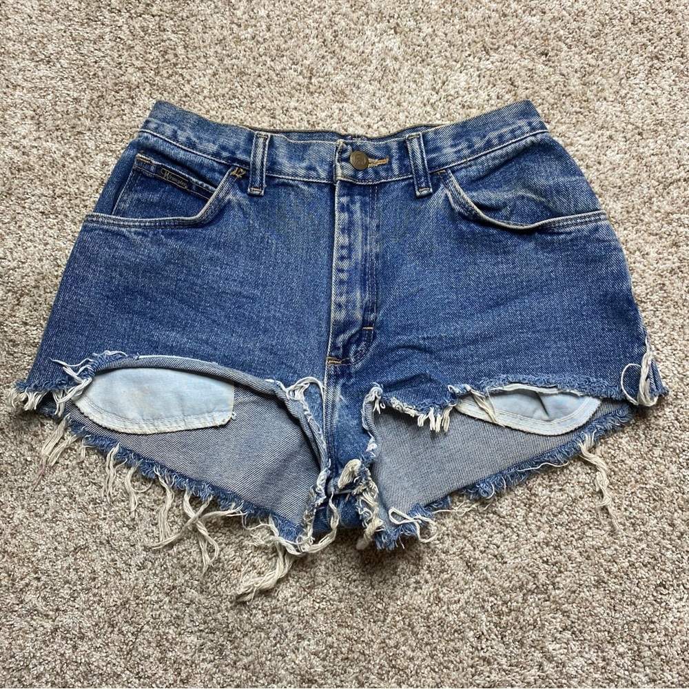 Vintage Wrangler Cut-Off Jean Shorts - Picture 9 of 9